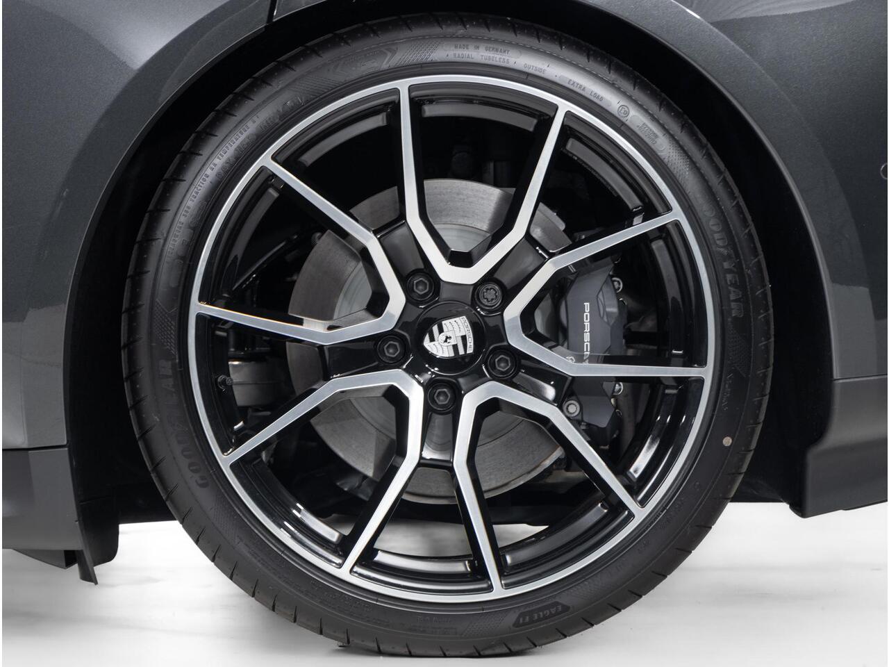 Porsche Taycan Sport Turismo