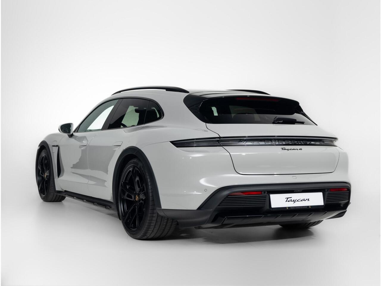 Porsche Taycan 4 Cross Turismo
