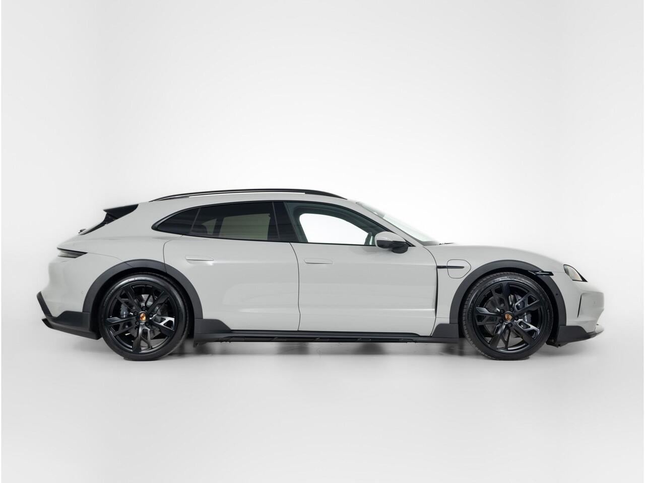 Porsche Taycan 4 Cross Turismo