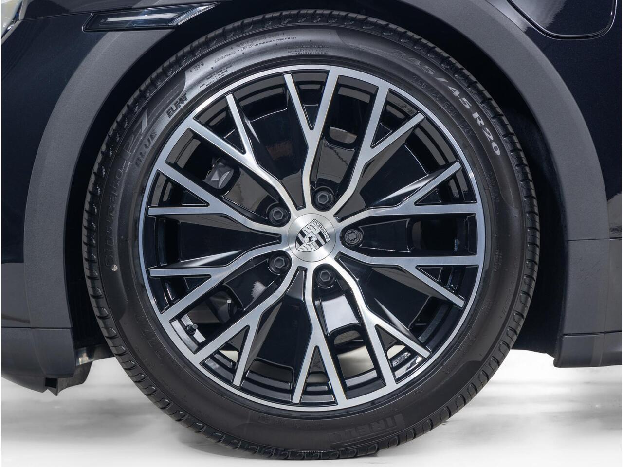 Porsche Taycan 4 Cross Turismo