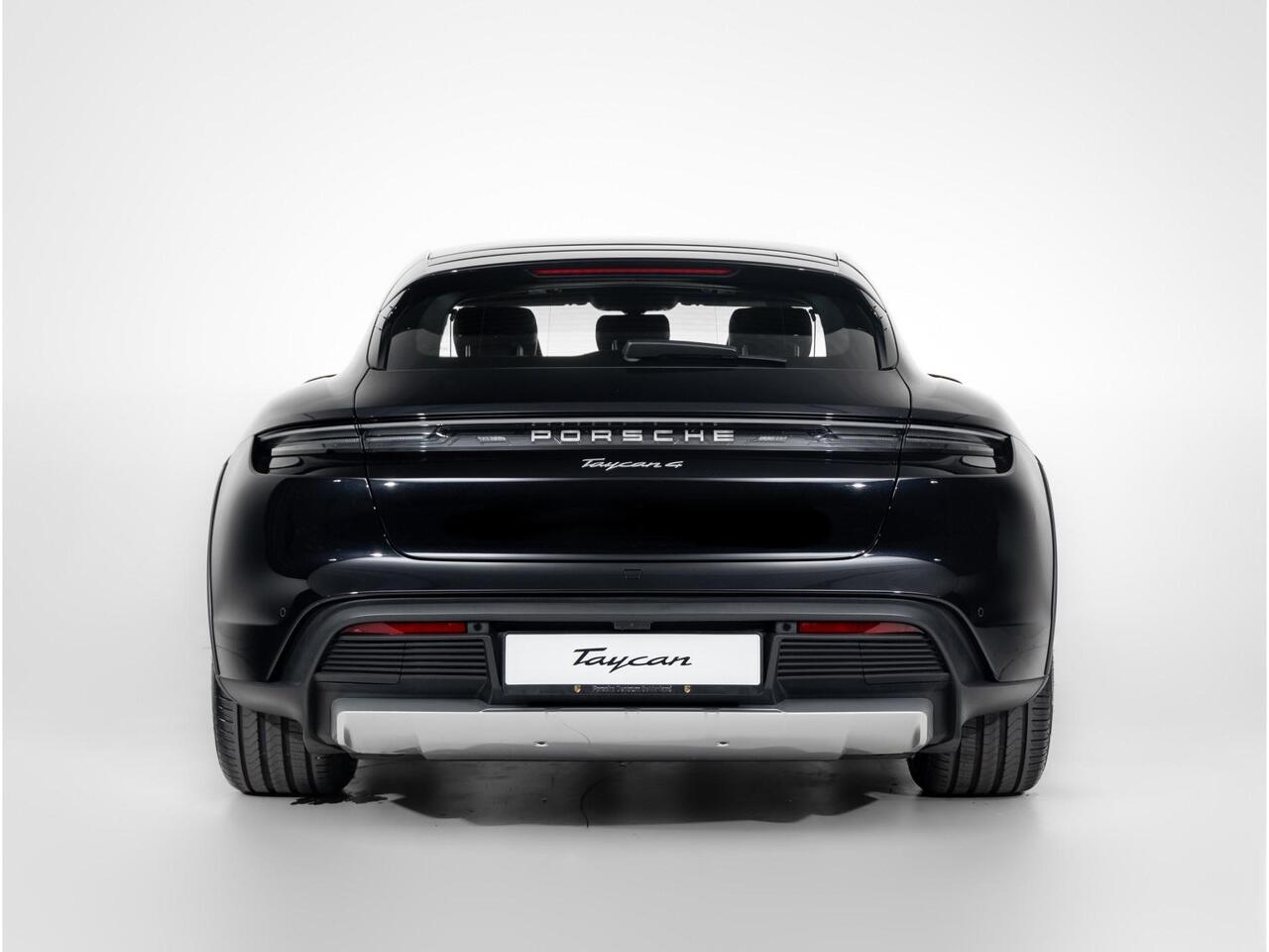Porsche Taycan 4 Cross Turismo