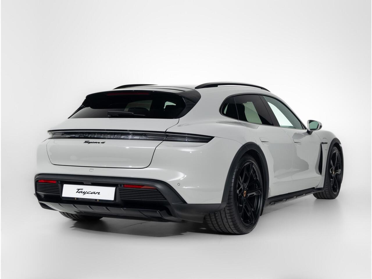 Porsche Taycan 4 Cross Turismo