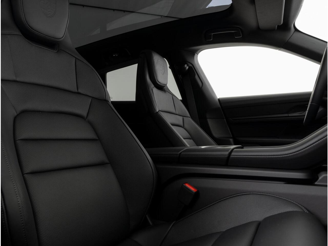 Porsche Taycan 4 Cross Turismo