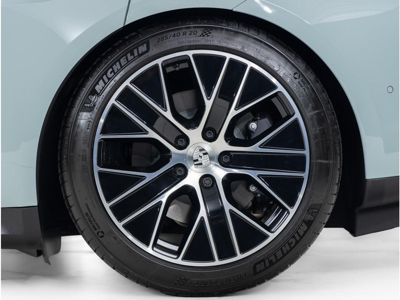 Porsche Taycan Sport Turismo