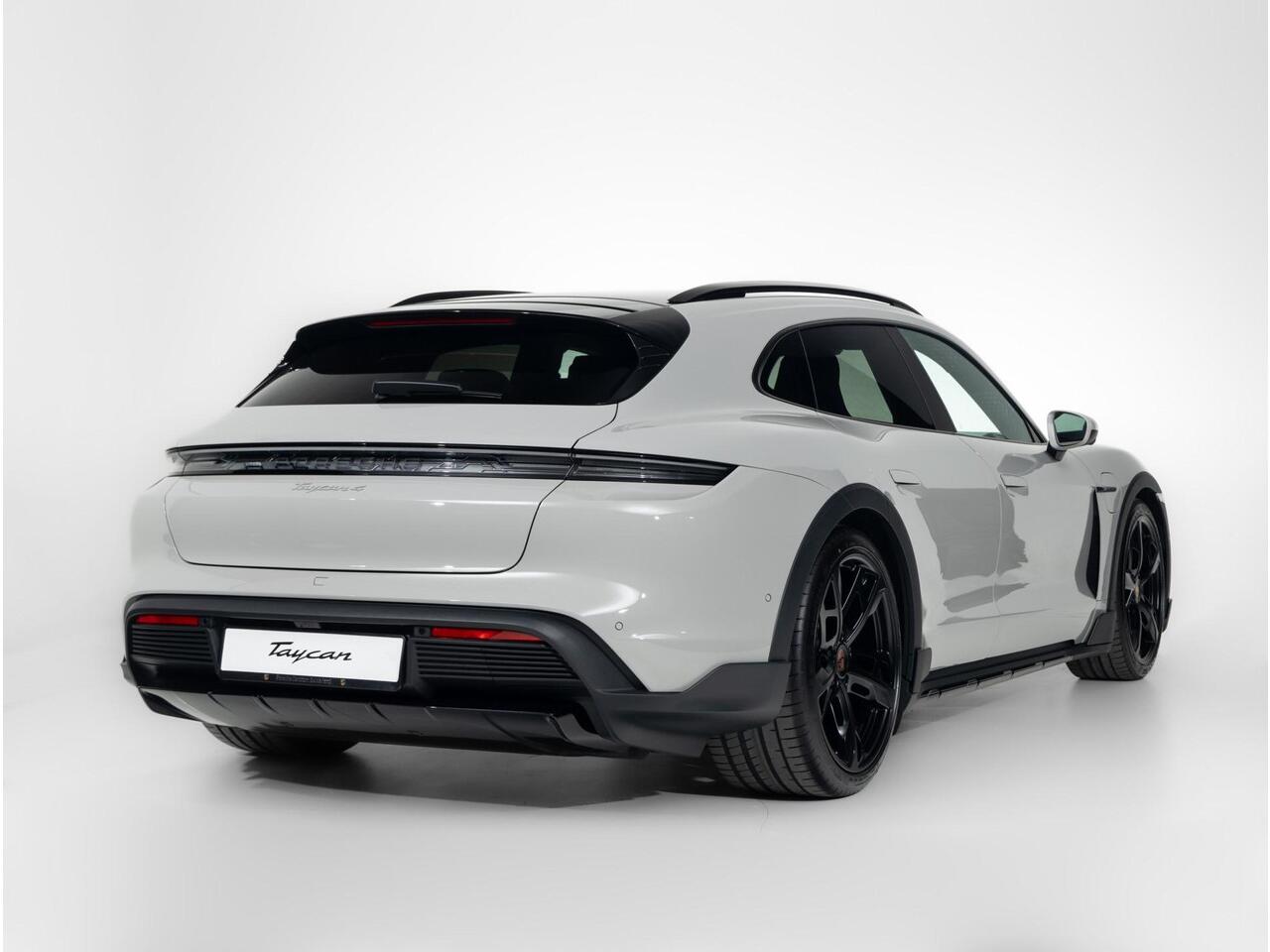 Porsche Taycan 4 Cross Turismo