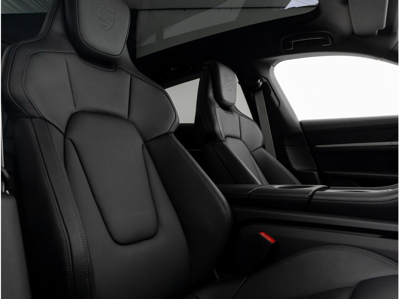 Porsche Taycan 4 Cross Turismo