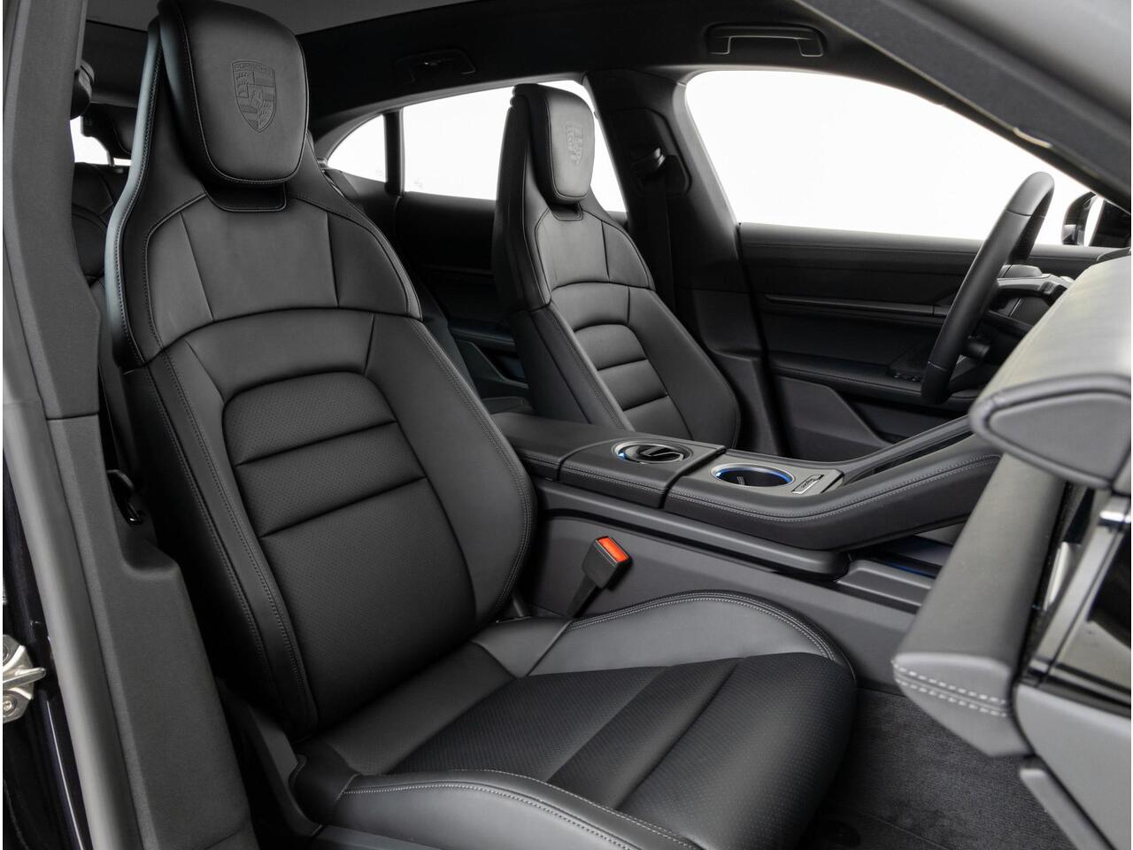 Porsche Taycan 4 Cross Turismo