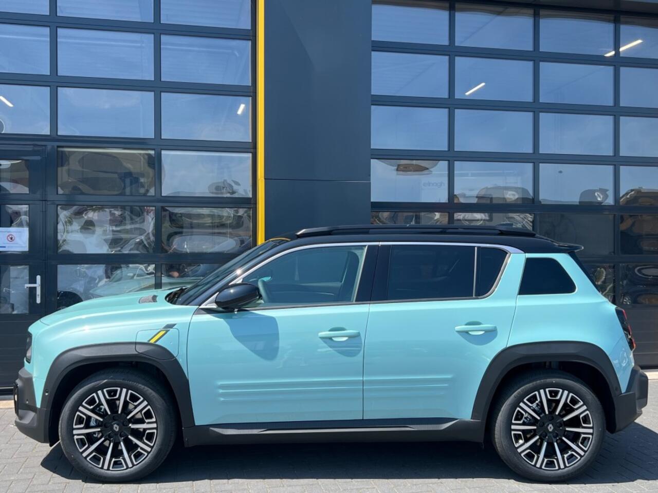 Renault 4 150 pk Iconic Comfort Range 52 kWh I Demo Voordeel