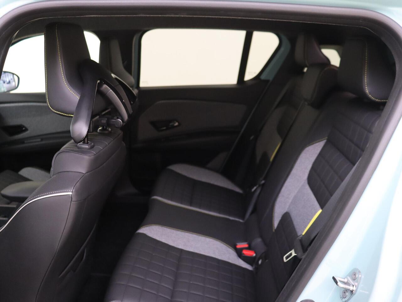 Renault 4 comfort range iconic 52 kWh pack advanced driving assist | V2L | Demo |