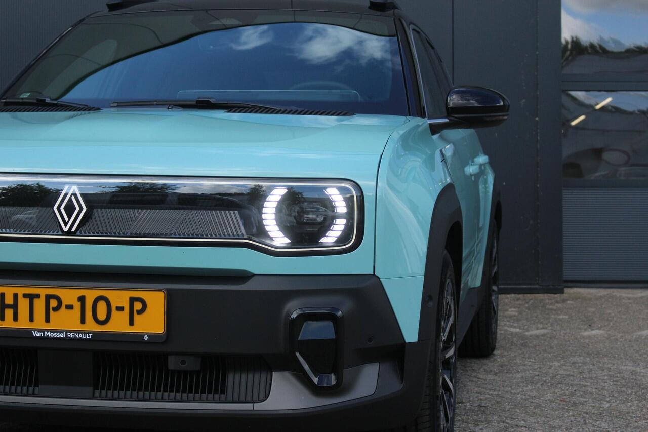 Renault 4 comfort range iconic 150Pk 52 kWh | Navigatie Via Google | Apple & Android Carplay | Parkeersensoren Voor & Achter | Achteruitrijcamera | Adaptieve Cruise Control | Privacy Glass | Keyless entry | Elektrische Achterklep |