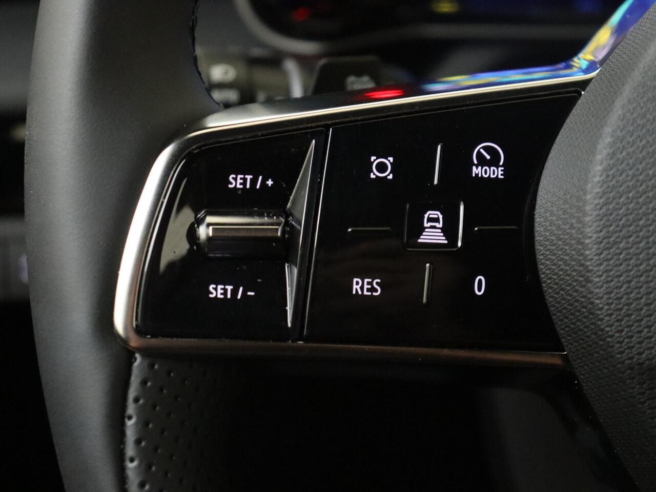 Renault 4 comfort range iconic 52 kWh |BTW |AUTOMAAT |WLTP 409 km |Navigatie | Achteruitrijcamera| Cruise & Climate Control| Stoel/Stuurverwarming | Privacy Glass |