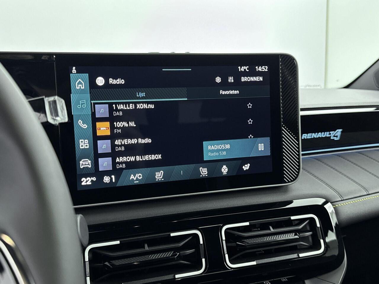 Renault 4 comfort range 150Pk iconic 52 kWh | Navigatie | Harman/Kardon | Elektrische Achterklep | Stoelverwarming | Android & Apple Carplay