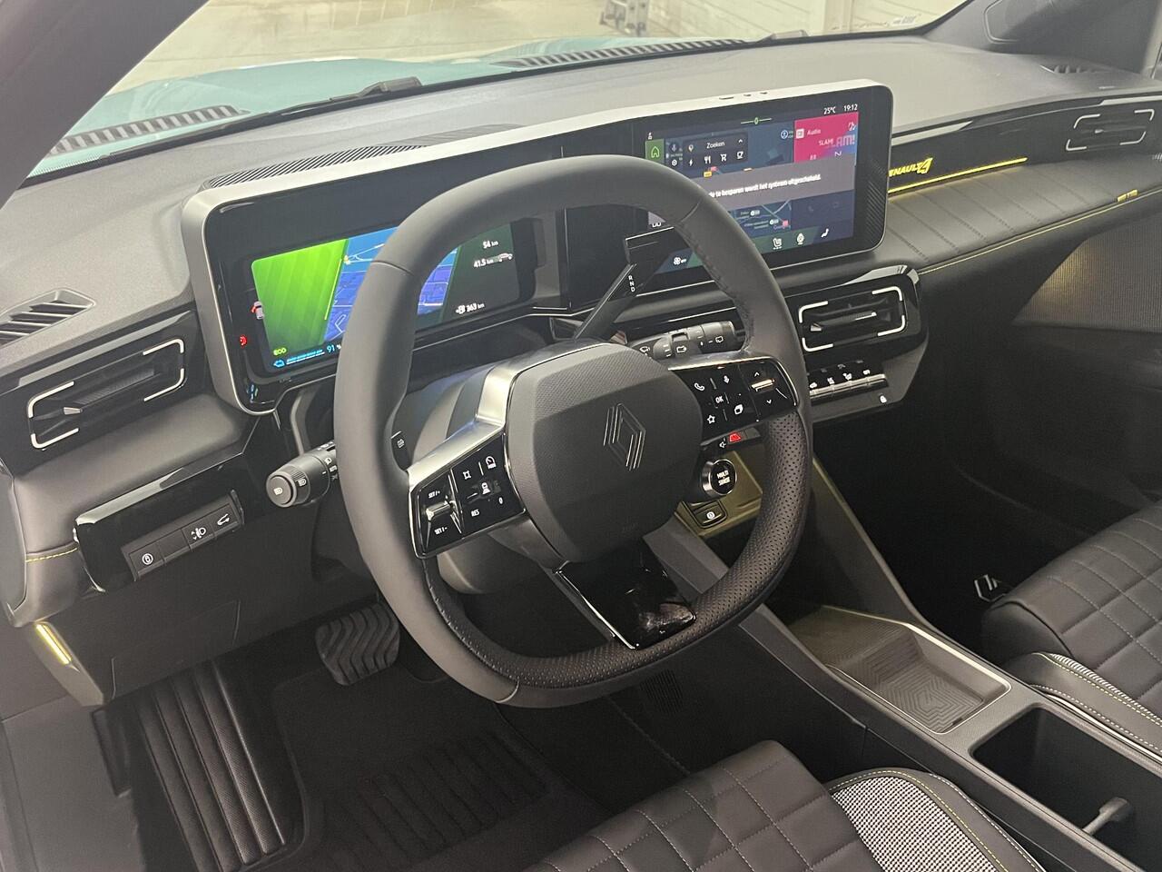 Renault 4 comfort range iconic 52 kWh pack advanced driving assist / adapter V2L