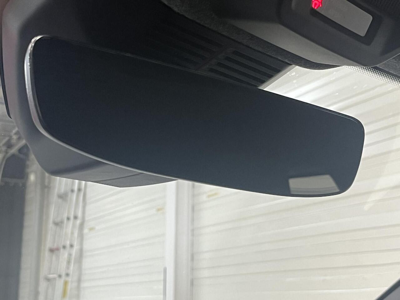 Renault 4 comfort range iconic 52 kWh pack advanced driving assist / adapter V2L