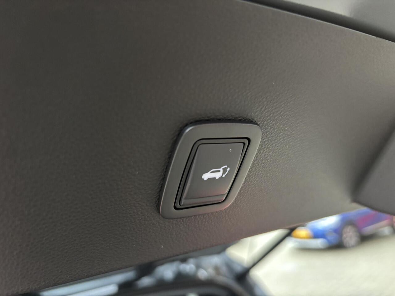 Renault 4 Iconic 150 pk Comfort Range l Meer dan ¤ 3.000 voorraadvoordeel! l Gratis 5 jaar fabrieksgarantie! l Uit voorraad leverbaar!