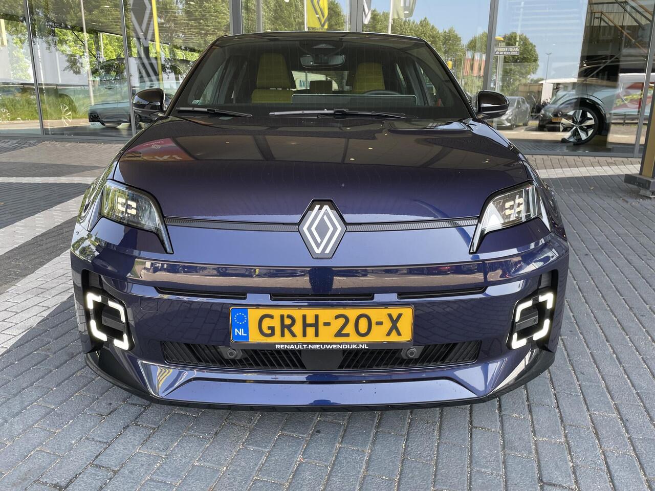 Renault 5 comfort range iconic cinq 52 kWh / Demo Hillegom / Vraag naar beschikbaarheid