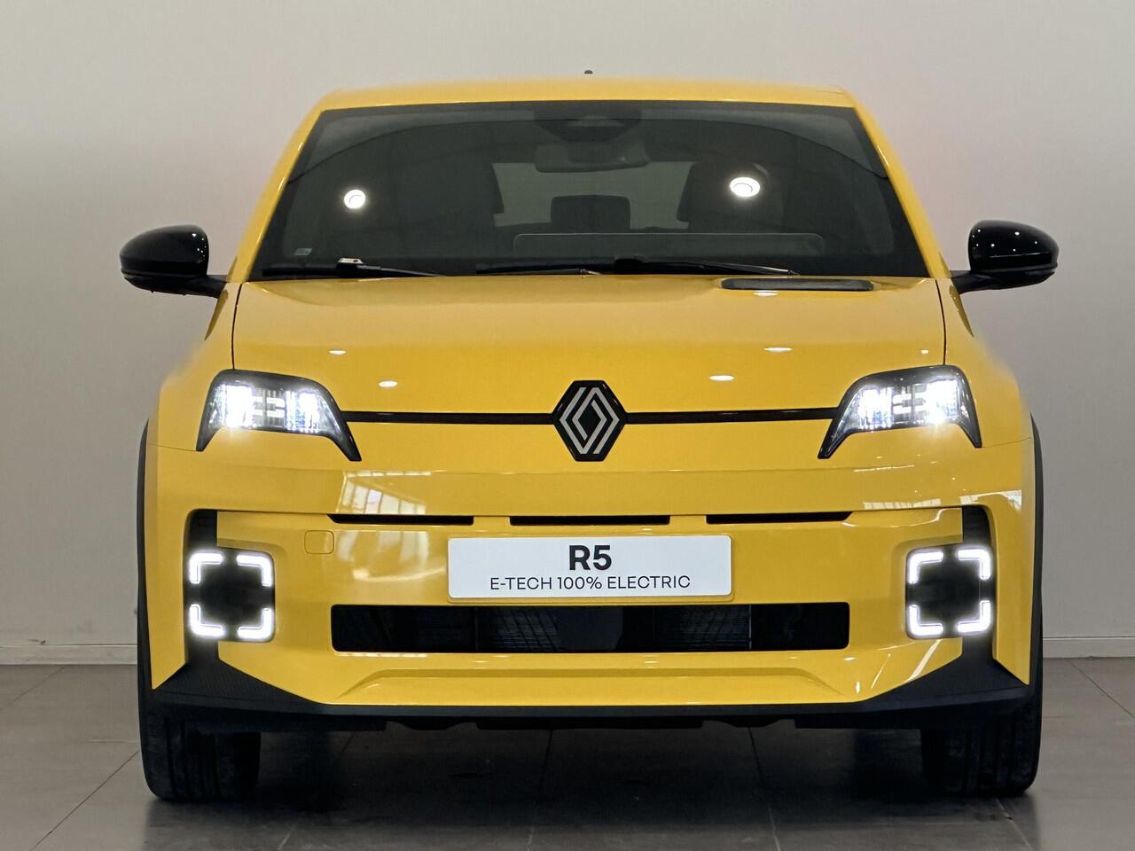 Renault 5 Urban Range Techno 40 kWh | Pack Winter | Van: ¤ 31.559,- nu rijklaar voor: ¤ 30.059,-