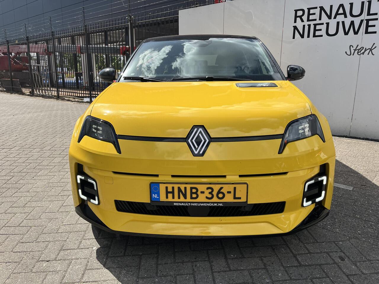 Renault 5 comfort range iconic cinq 52 kWh / Demo Zuidoost / Vraag naar beschikbaarheid