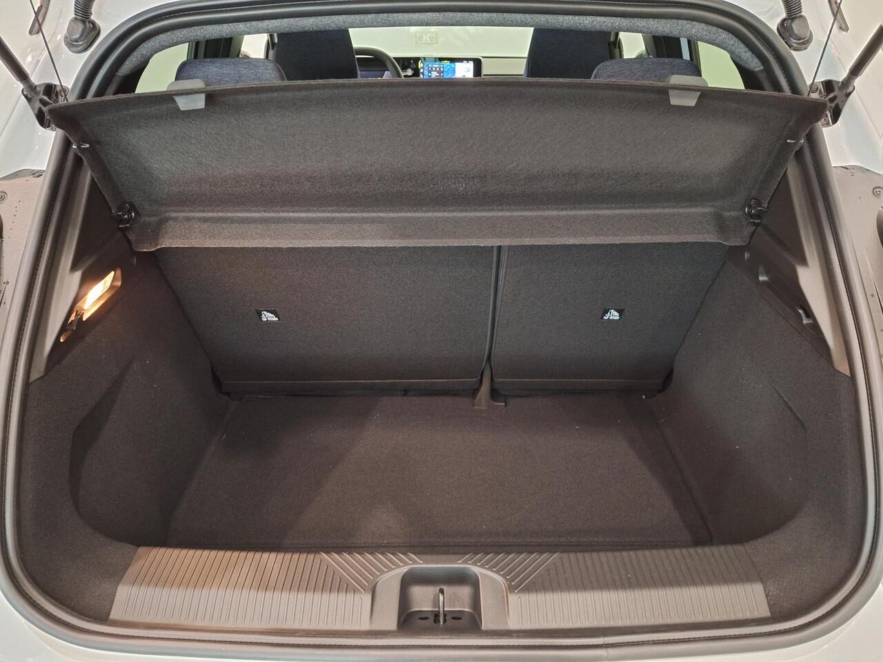 Renault 5 Urban Range Techno 40 kWh | Pack Winter | Pack Advanced Driving Assist | Van: ¤ 32.909,- nu rijklaar voor: ¤ 31.245,-