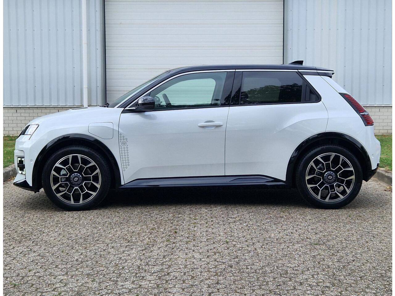 Renault 5 Comfort Range Roland-Garros 52 kWh / Levertijd I.O. / Afneembare Trekhaak /