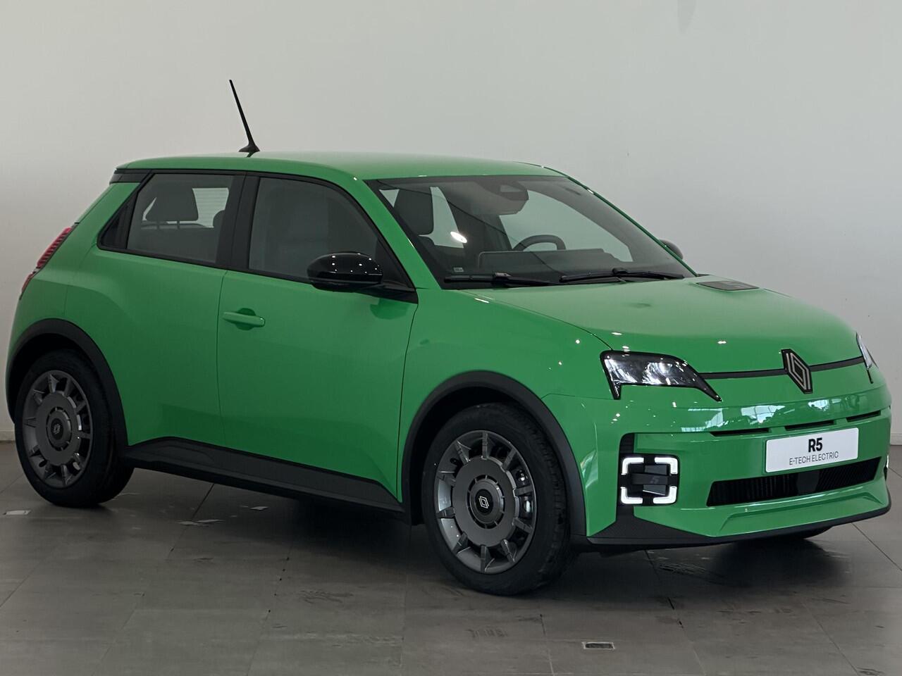 Renault 5 Urban Range FIVE 40 kWh | Van: ¤ 25.359,- nu rijklaar voor: ¤ 24.990,-