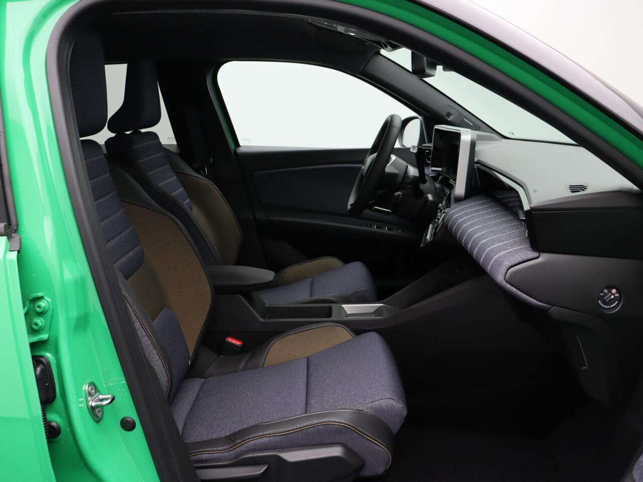 Renault 5 comfort range techno 52 kWh | Harman Kardon | Stoel- en stuurwielverwarming | Vierseizoenbanden | numbeR5 daksticker |