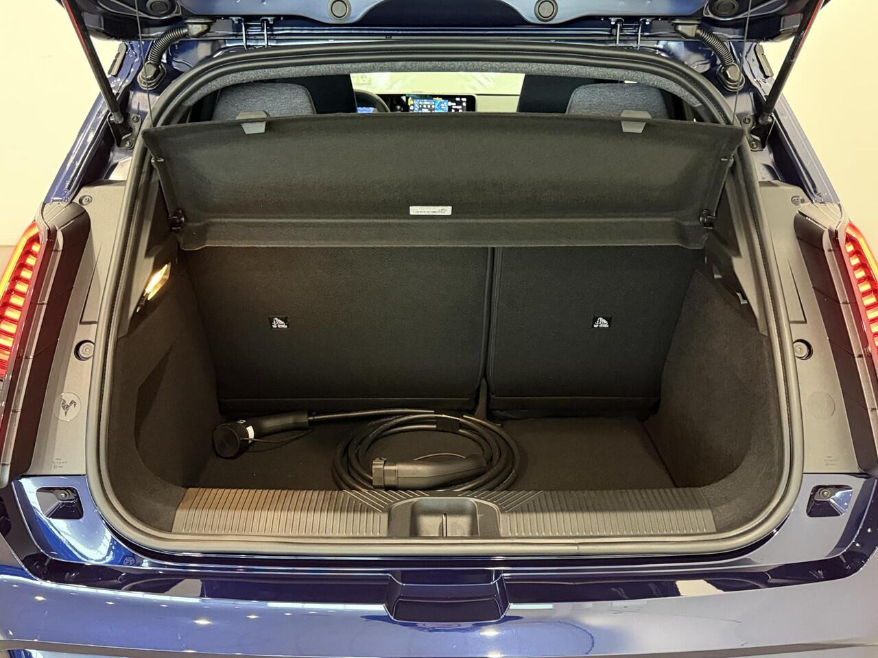 Renault 5 Comfort Range Techno 52 kWh | Harman Kardon | All season banden | Pack Advanced Driving Assist | Van: ¤ 35.909,- nu rijklaar voor: ¤ 34.909,-