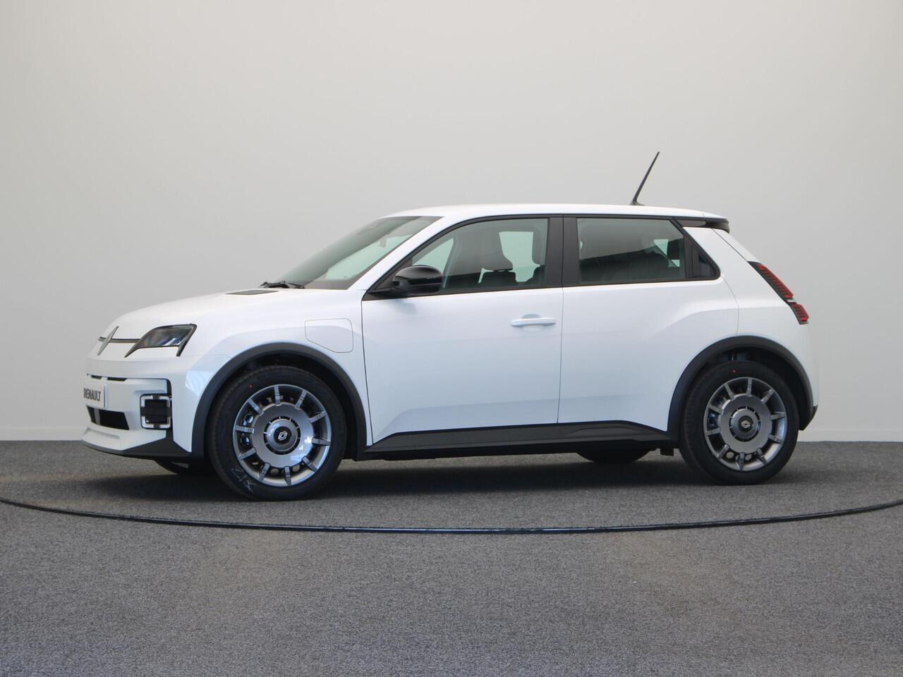 Renault 5 urban range evolution 40 kWh | 17% bijtelling | Stoelverwarming | DC lader | Parkeersensoren achter | Warmtepomp |