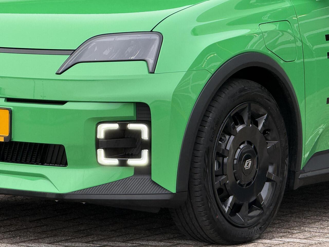 Renault 5 urban range FIVE Black Line 40 kWh | Demo |