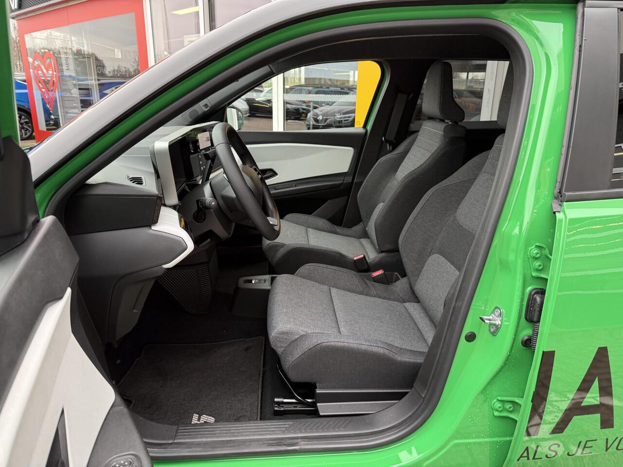 Renault 5 urban range FIVE Black Line 40 kWh | Demo |