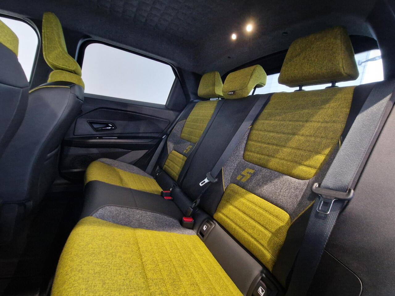 Renault 5 comfort range iconic cinq 52 kWh 150 pk | STOEL & STUURVERWARMING | CAMERA | ADAPTIVE CRUISE CONTROL | DC LADER | SOH 99,4%