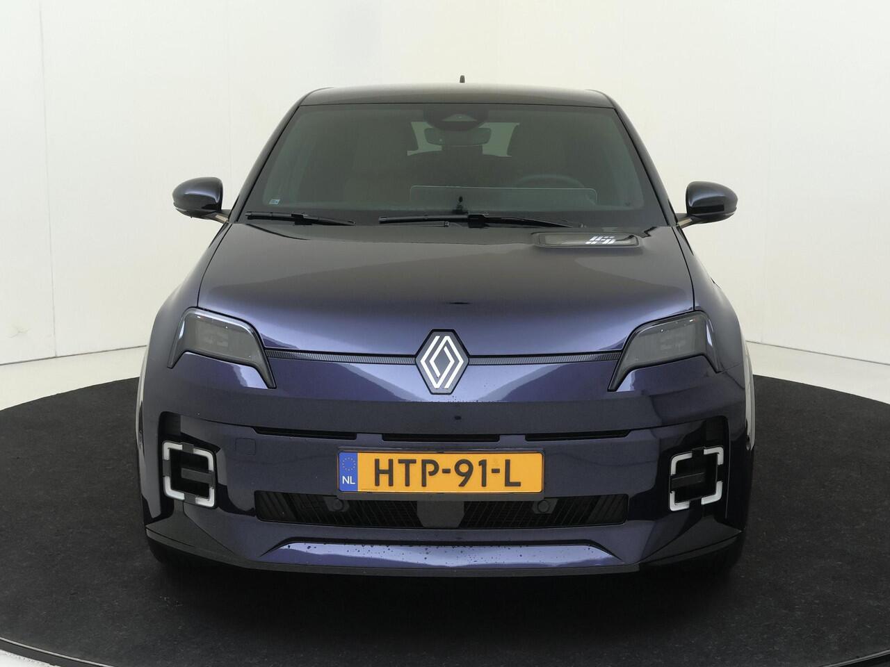 Renault 5 urban range iconic cinq 40 kWh | Pack Safety & Advanced Driving Assist | Bleu Nocturne