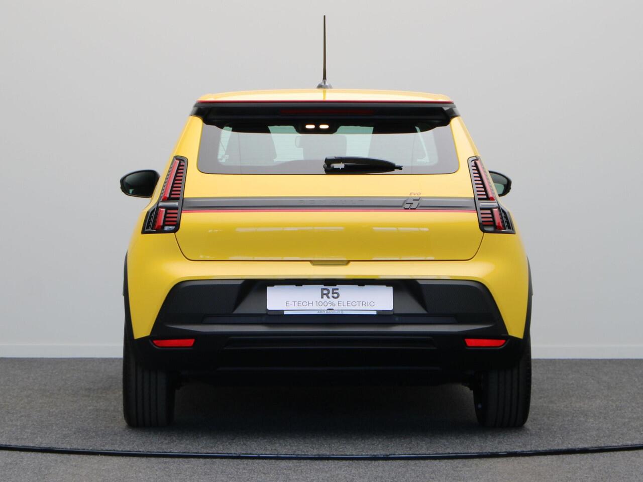 Renault 5 EVO Urban Range 120pk 40 kWh | Exclusief bij ABD | Vol opties | Sportief design | Carbon |