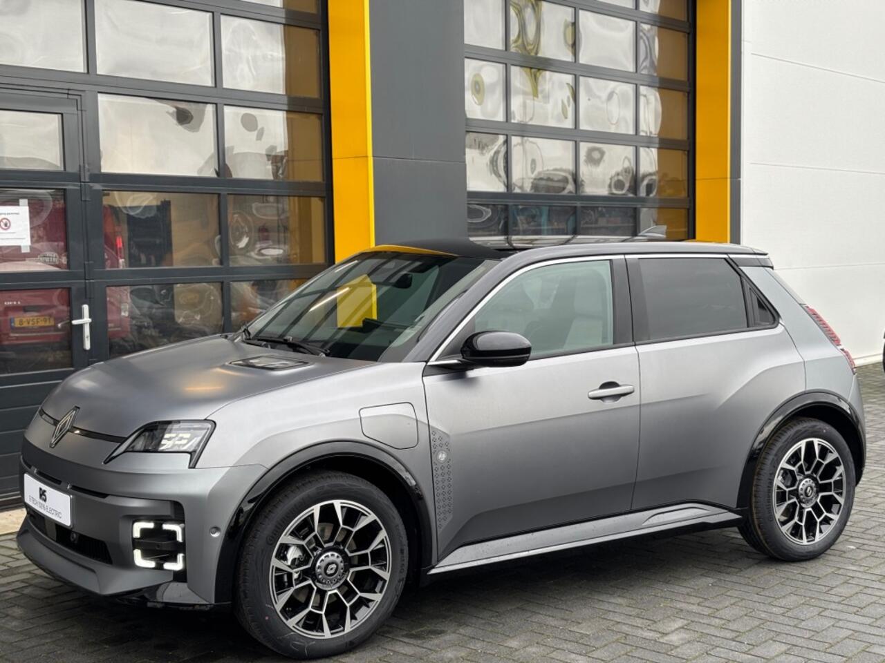 Renault 5 Roland-Garros 150 pk comfort range Pack Harman Kardon Pack Safety en Advanced Driving Assist