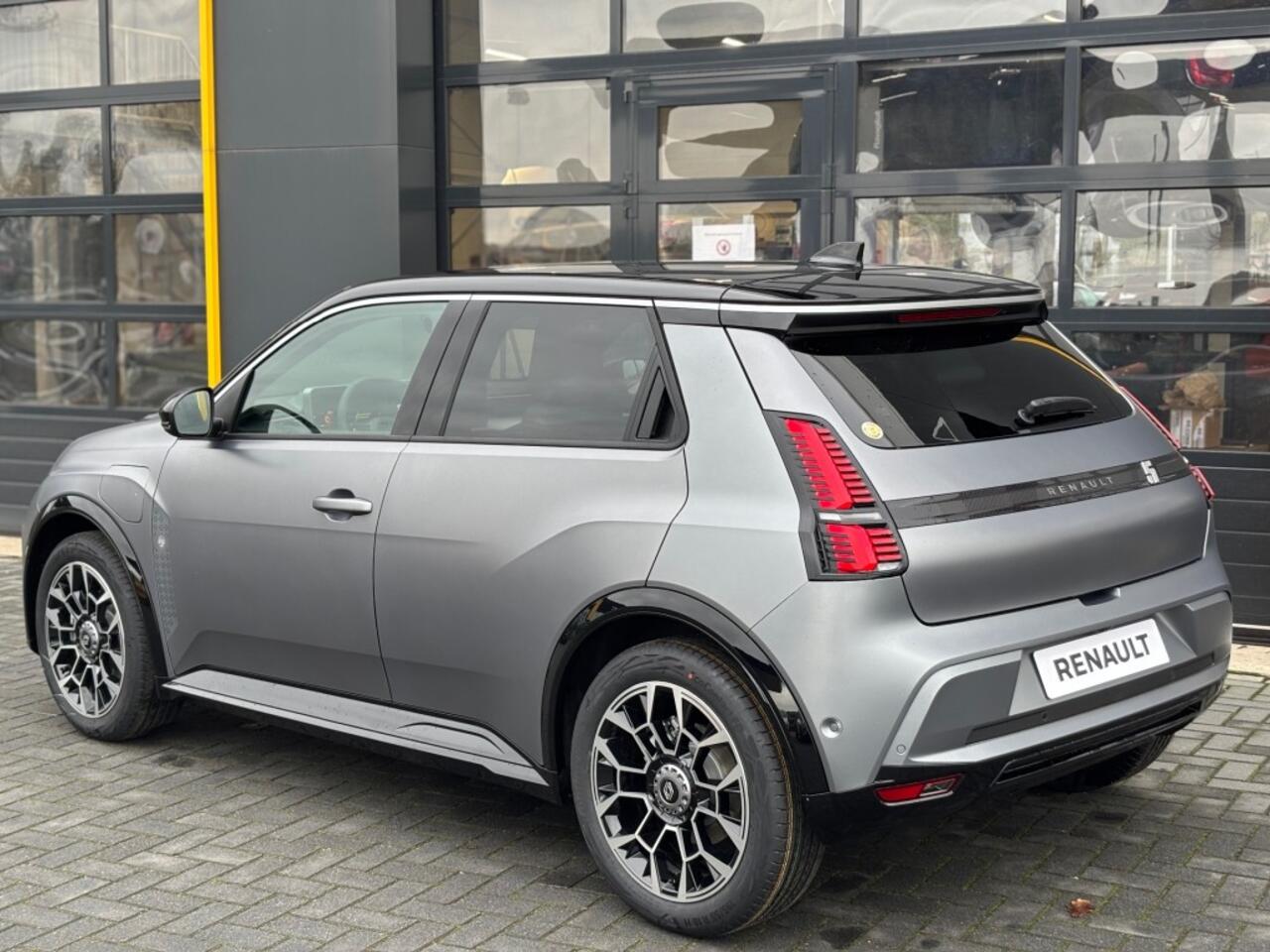 Renault 5 Roland-Garros 150 pk comfort range Pack Harman Kardon Pack Safety en Advanced Driving Assist