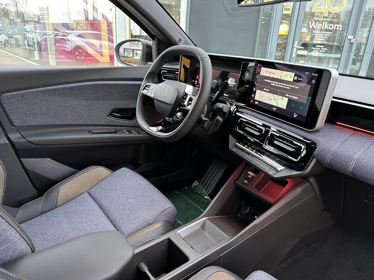 Renault 5 Techno Urban Range Techno 120 pk l Meer dan ¤ 1.500 voorraadvoordeel! l Gratis 5 jaar fabrieksgarantie! l Uit voorraad leverbaar!