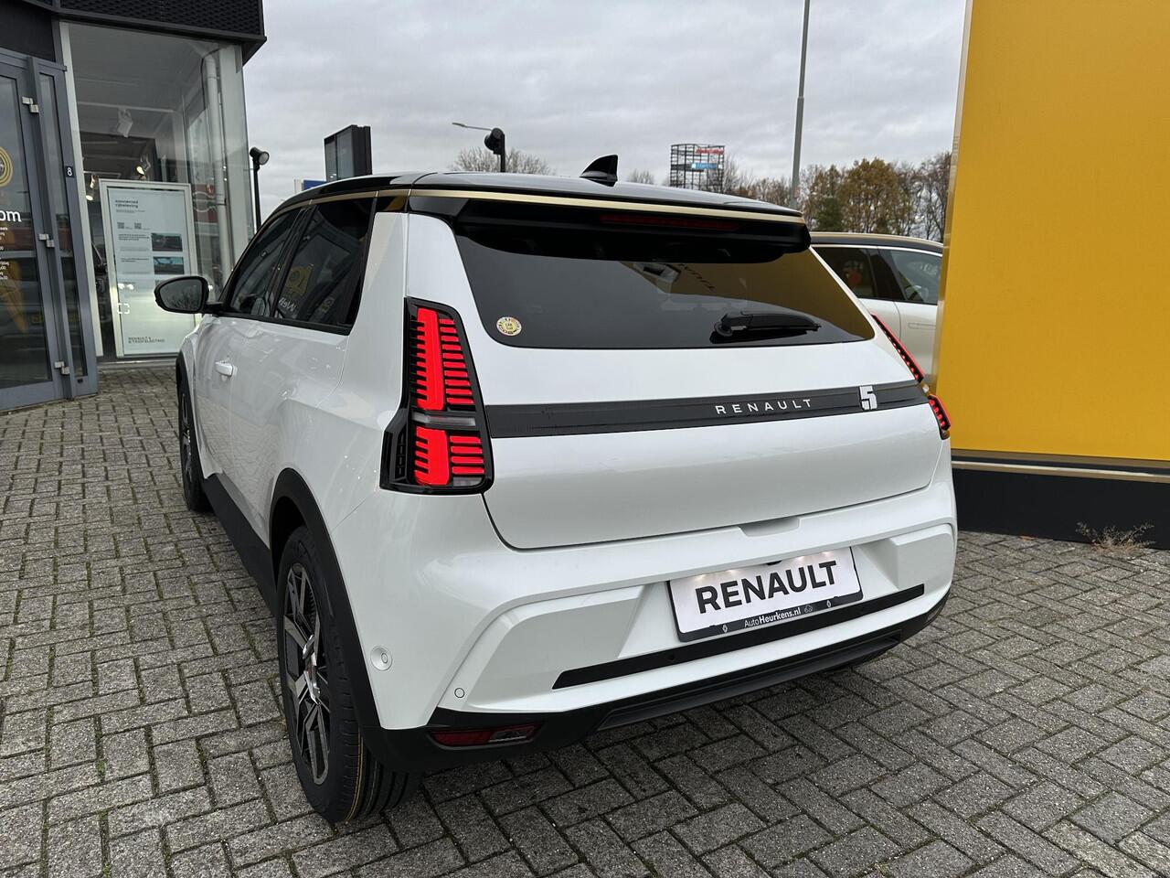 Renault 5 Techno Urban Range Techno 120 pk l Meer dan ¤ 1.500 voorraadvoordeel! l Gratis 5 jaar fabrieksgarantie! l Uit voorraad leverbaar!