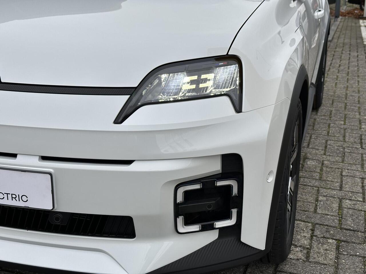 Renault 5 Techno Urban Range Techno 120 pk l Meer dan ¤ 1.500 voorraadvoordeel! l Gratis 5 jaar fabrieksgarantie! l Uit voorraad leverbaar!