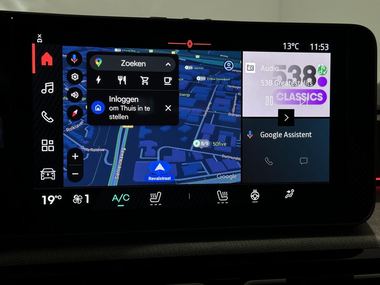 Renault 5 Comfort Range Roland Garros 52 kWh | Pack Safety & Advanced Driving Assist | Van: ¤ 37.859,- nu rijklaar voor: ¤36.559,-