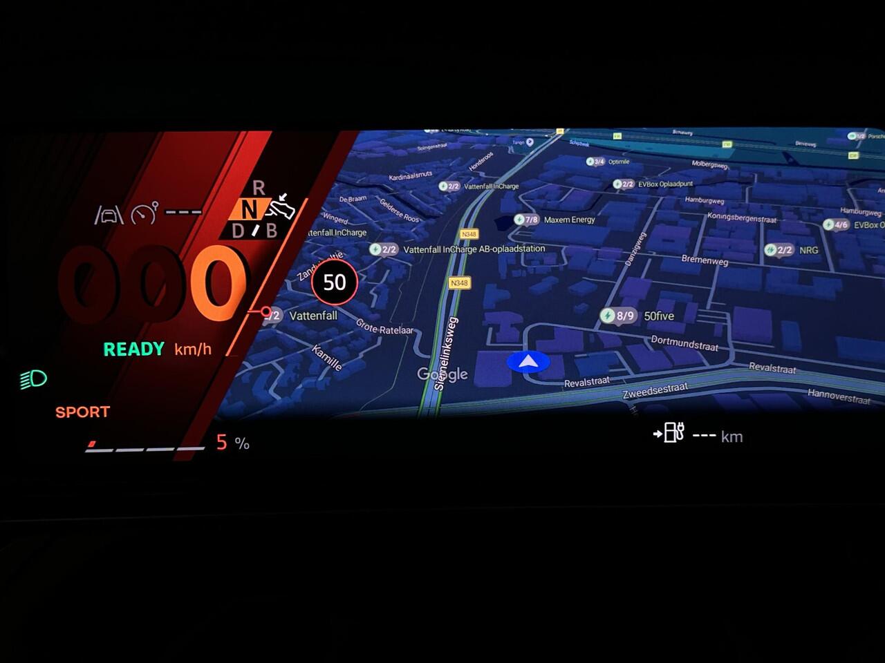 Renault 5 Comfort Range Roland Garros 52 kWh | Pack Safety & Advanced Driving Assist | Van: ¤ 37.859,- nu rijklaar voor: ¤36.559,-