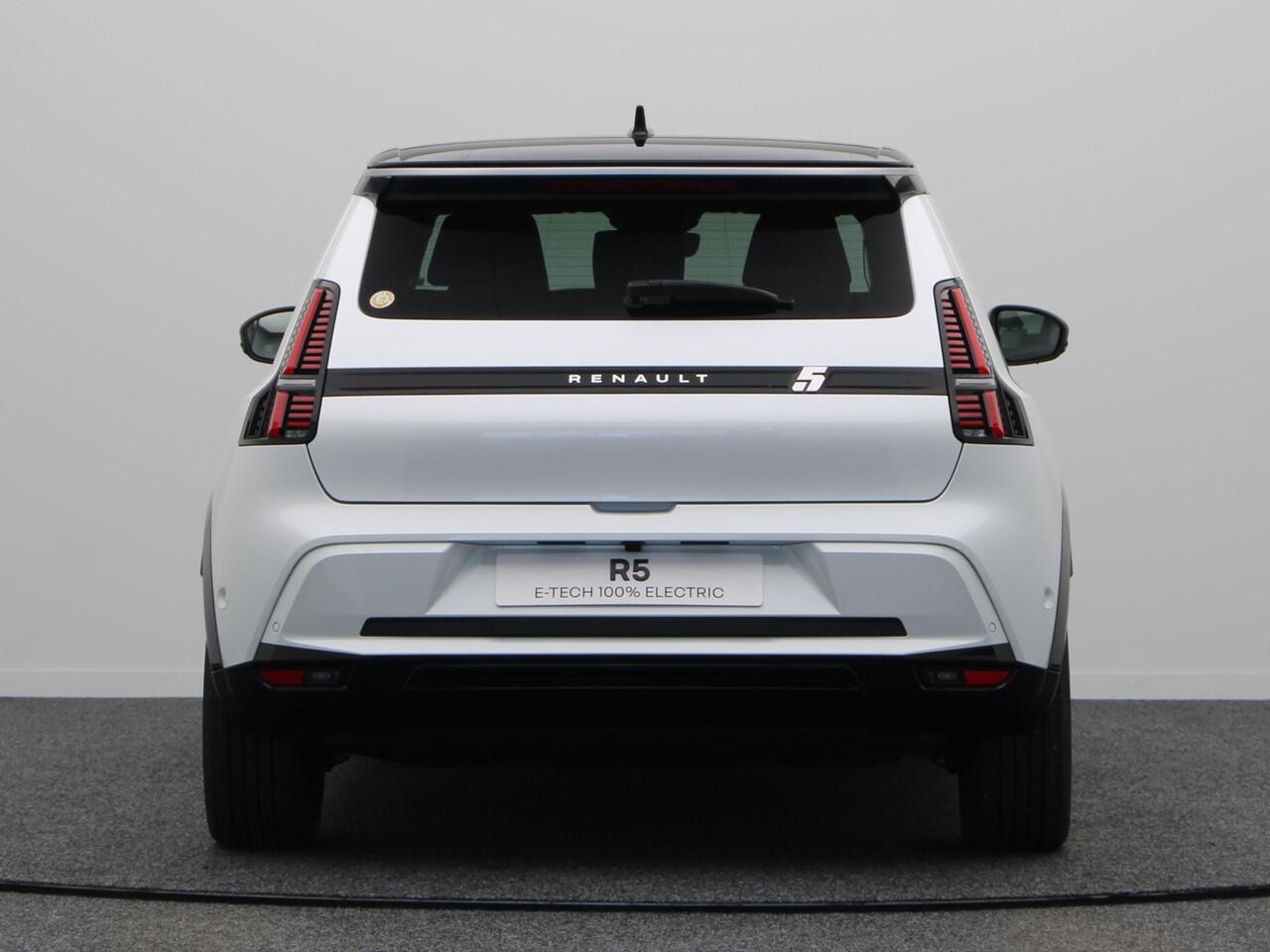 Renault 5 comfort range Roland-Garros 52 kWh | Harman kardon | Active driver assist | Blind spot warning |