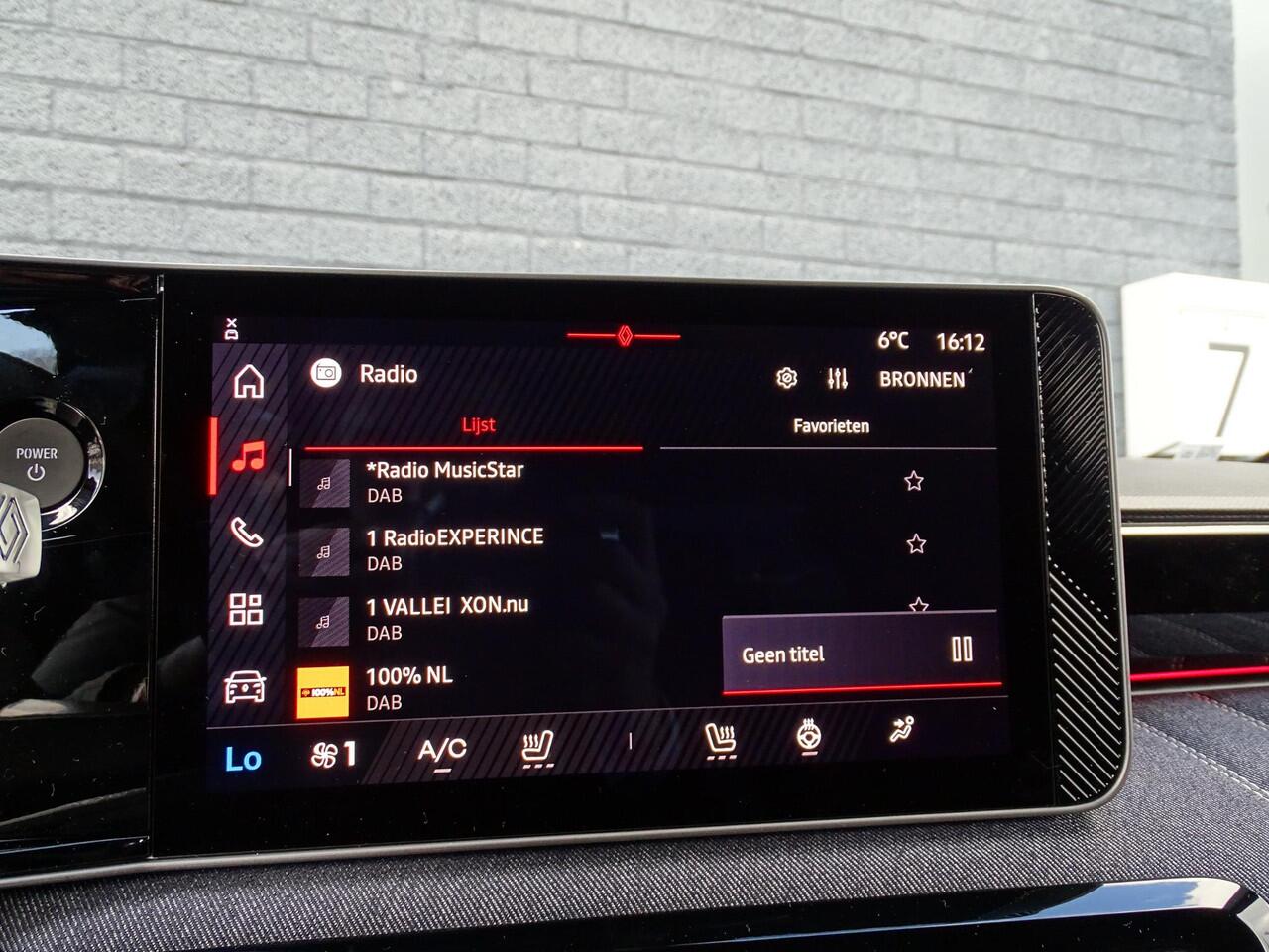 Renault 5 comfort range techno 52 kWh NU 5 JAAR GARANTIE! / PACK WINTER / METALLIC LAK