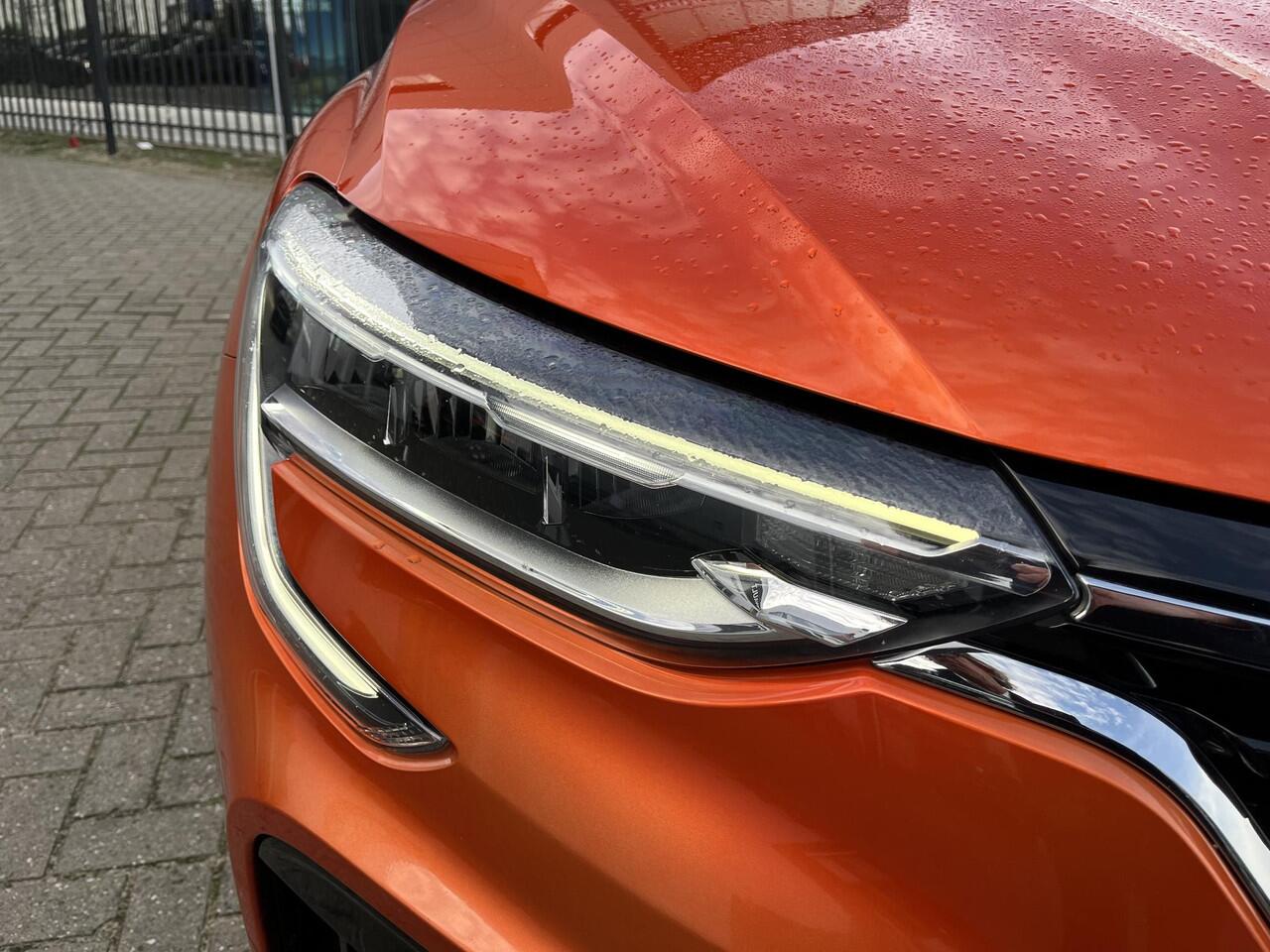 Renault Arkana 1.6 E-Tech Hybrid 145 R.S. Line / CAMERA / LEDEREN BEKLEDING / GROOT SCHERM NAVIGATIE / PARKEERSENSOREN / BLINDSPOT / APPLE CARPLAY / ANDROID AUTO