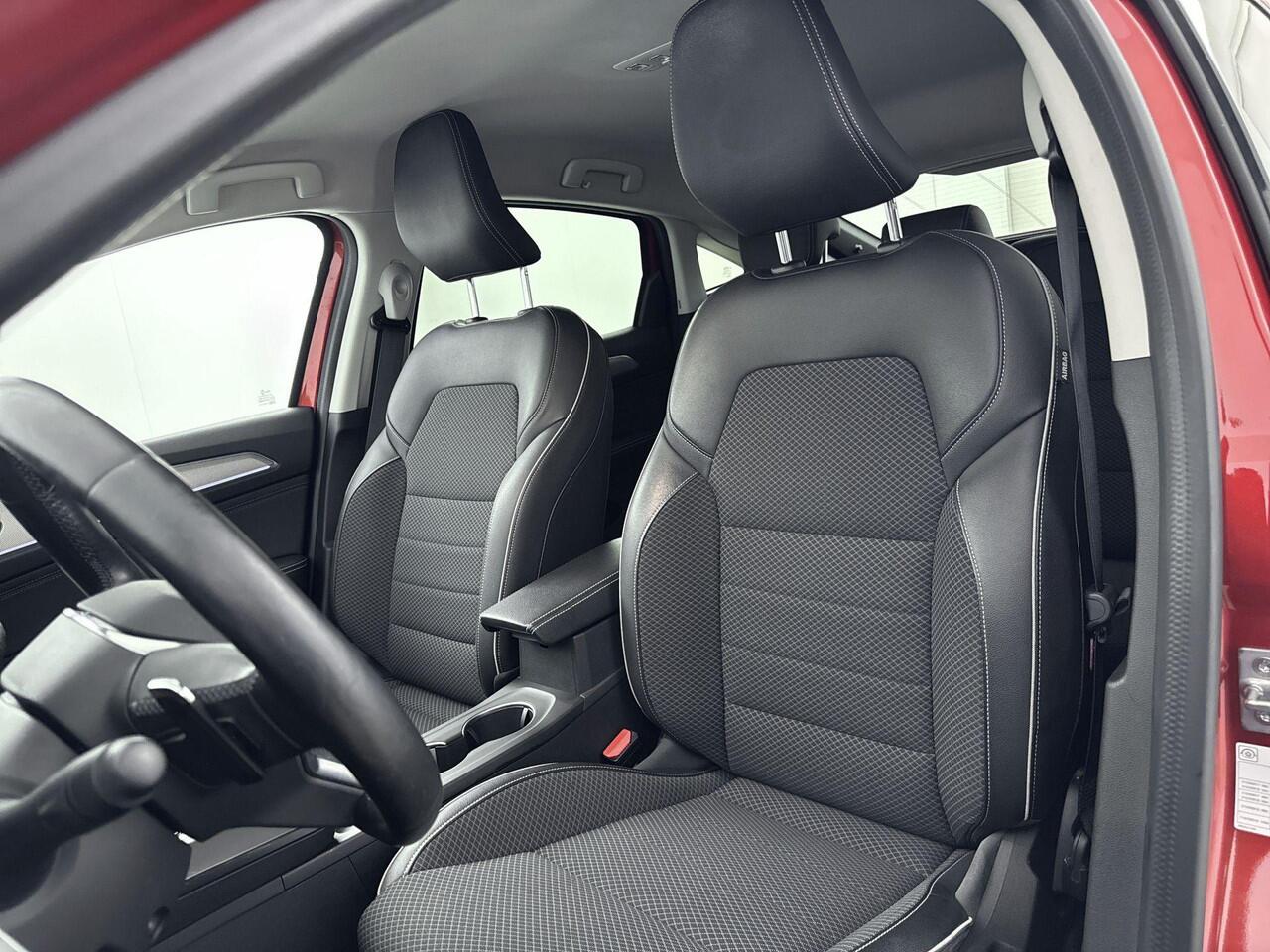 Renault Arkana 1.3 TCe Intens 140PK | Automaat | Navigatie | Adaptieve Cruise Control | Stoel- en Stuurverwarming | Apple CarPlay & Android Auto