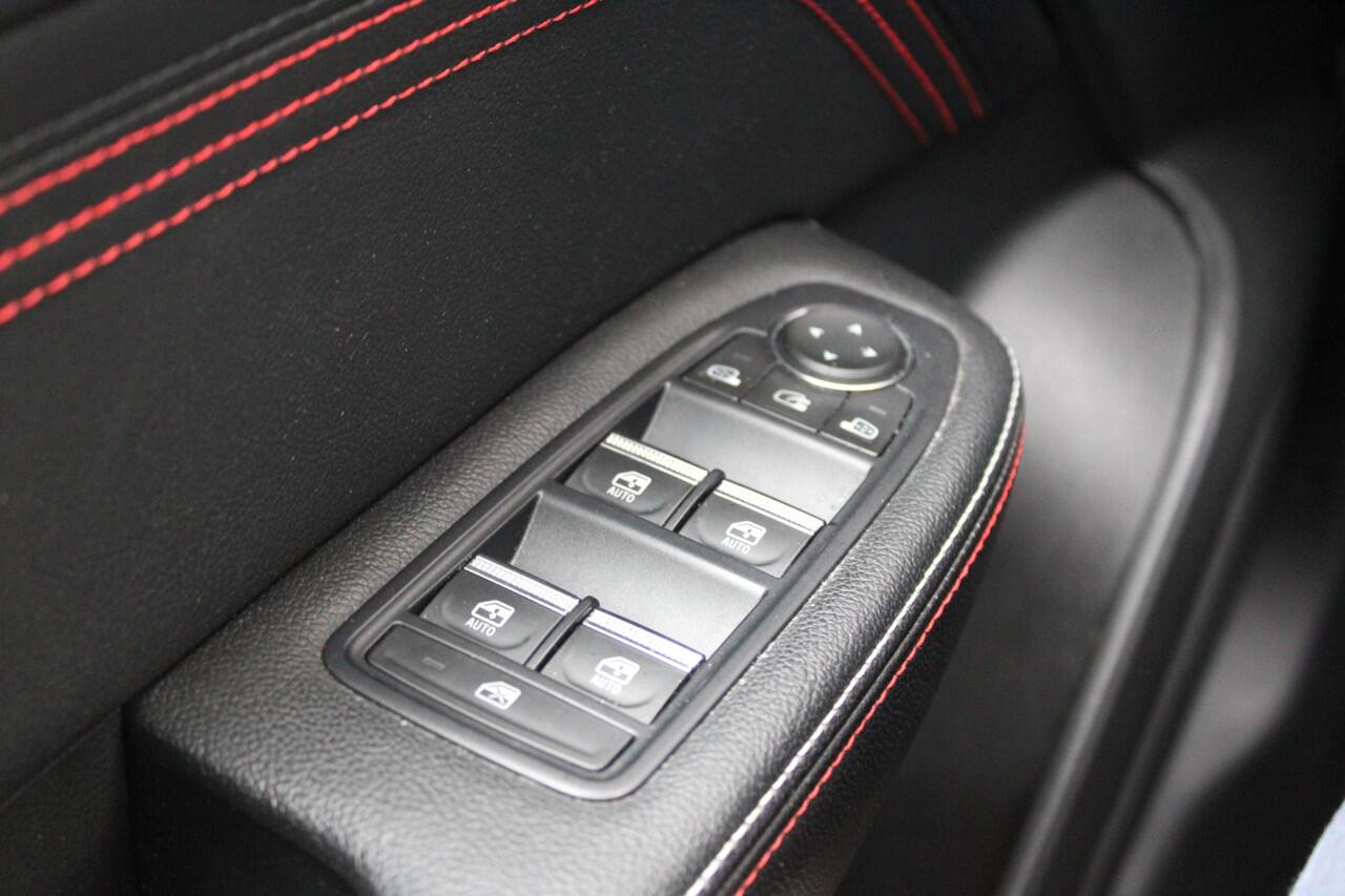 Renault Arkana 1.6 E-Tech Hybrid 145 R.S. Line | ELEKTR. WEGKLAPBARE TREKHAAK | BLIND SPOT | CAMERA | PARKEERSENSOREN V+A | ADAPT. CRUISE CONTROL | CLIMATE CONTROL | CARPLAY