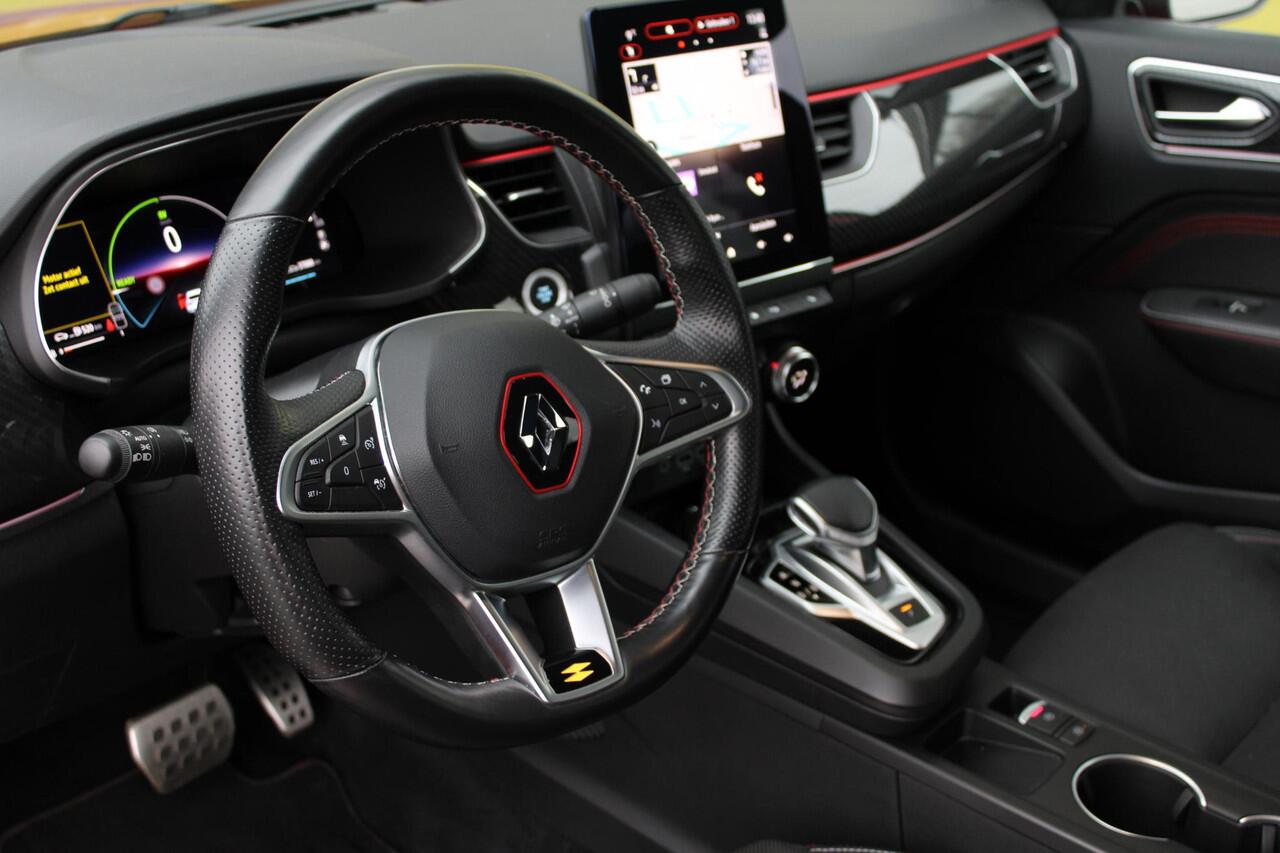 Renault Arkana 1.6 E-Tech Hybrid 145 R.S. Line | ELEKTR. WEGKLAPBARE TREKHAAK | BLIND SPOT | CAMERA | PARKEERSENSOREN V+A | ADAPT. CRUISE CONTROL | CLIMATE CONTROL | CARPLAY
