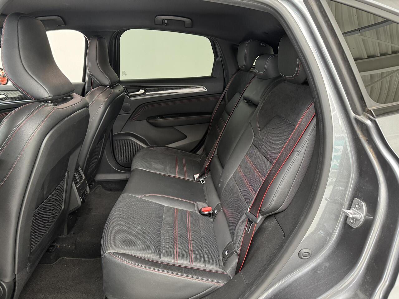 Renault Arkana 1.6 E-Tech Hybrid 145 R.S. Line | BOSE-Audiosysteem | Navigatie | Adaptive Cruise Control | Achteruitrijcamera |