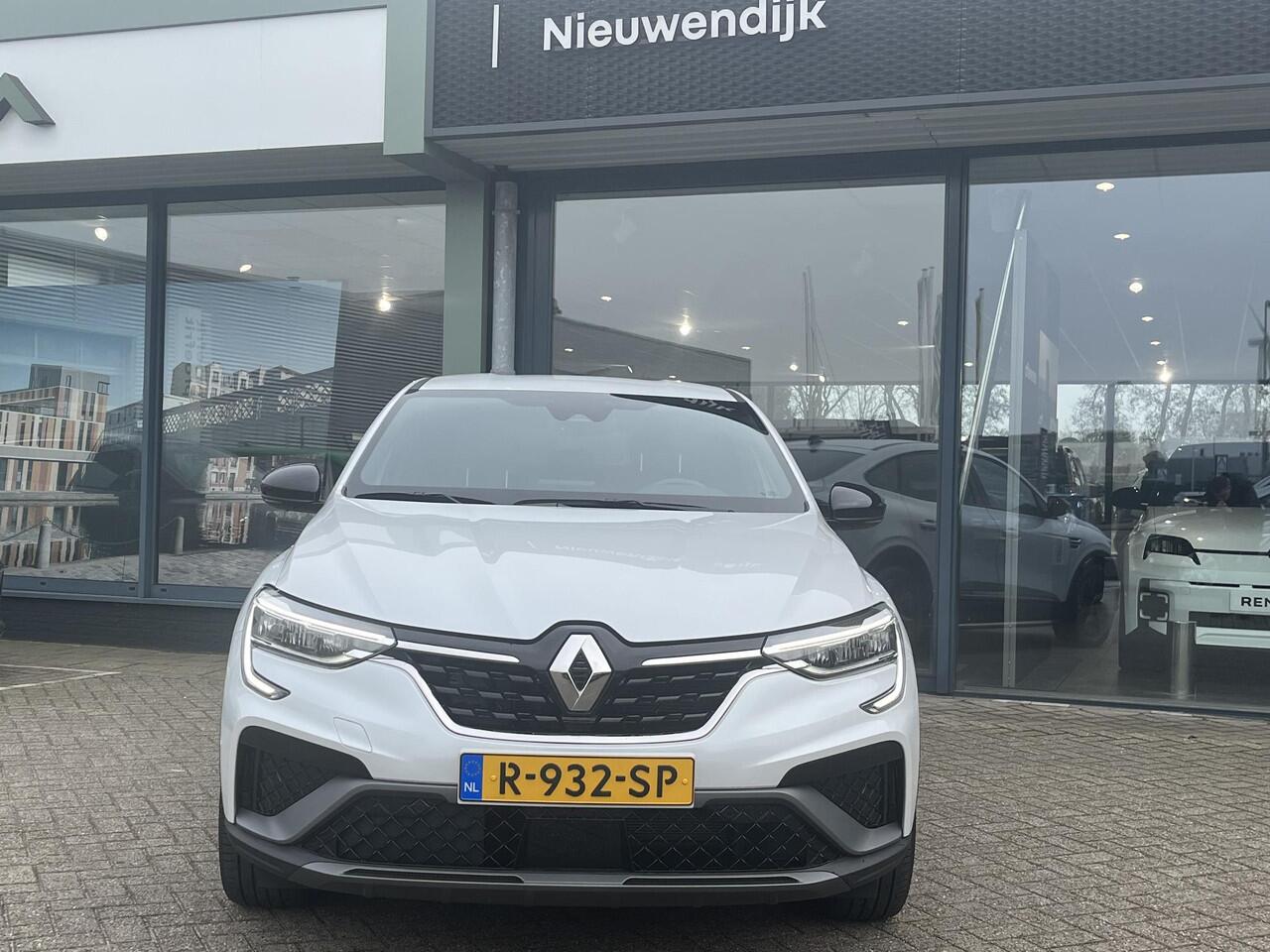 Renault Arkana 1.6 E-Tech Hybrid 145 R.S. Line CRUISE CONTROL / SENOREN + CAMERA / NAVI / 10.3 INCH SCHERM / APPLE CARPLAY / LICHTMETAAL / RS LINE