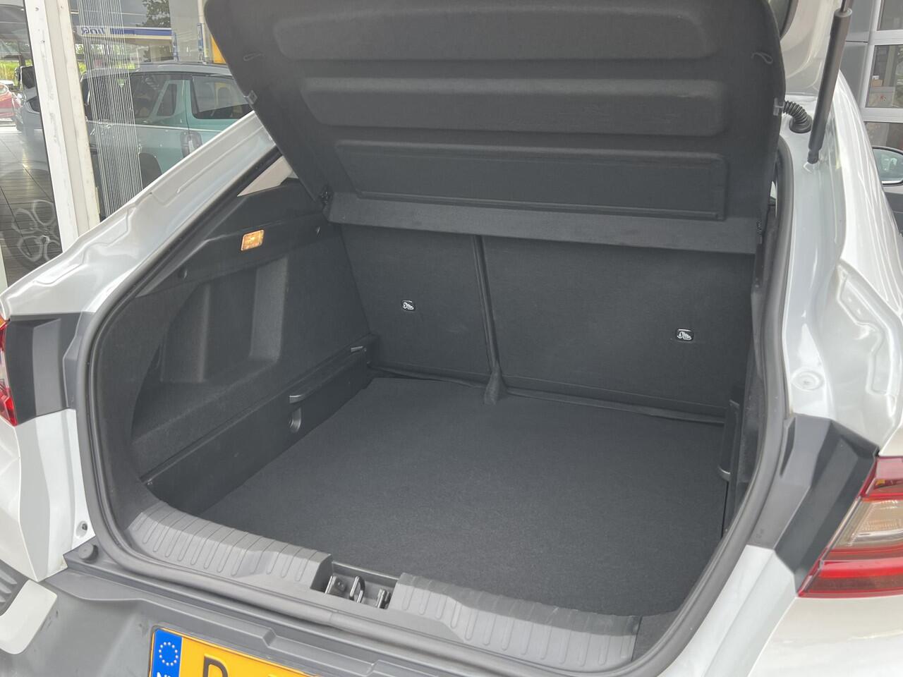 Renault Arkana 1.6 E-Tech Hybrid 145 Intens | Trekhaak | Adaptieve Cruise Control | Navigatie groot | Achteruitrijcamera | 18'' Lichtmetaal | DAB | LED |