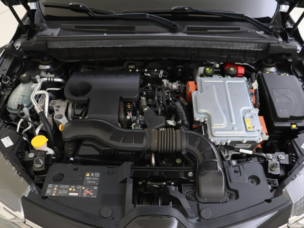 Renault Arkana 1.6 E-Tech Hybrid 145 Intens 1e Eig. / Trekhaak / 18" / R Link Navigatie / Camera